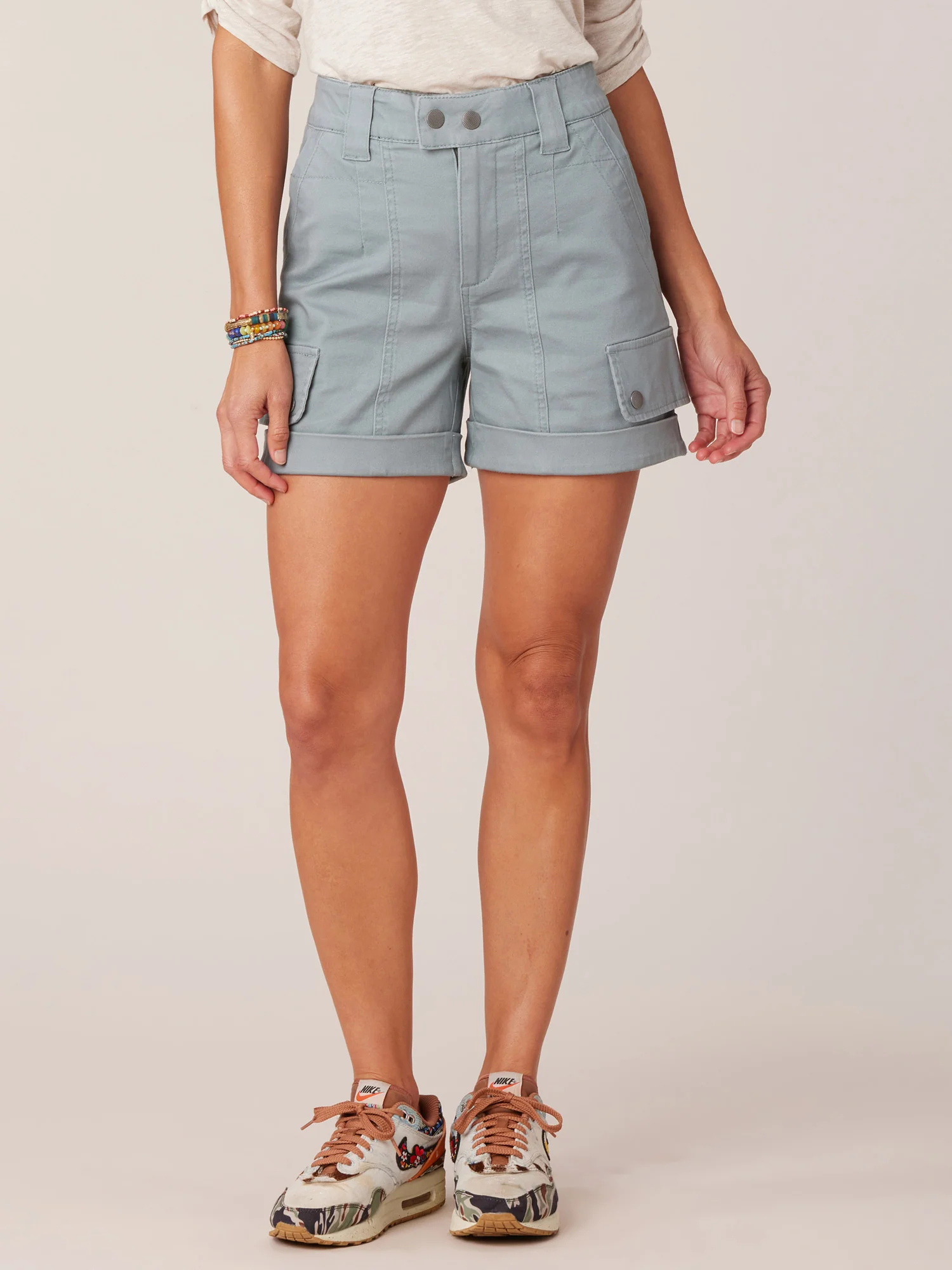 "Ab"solution Skyrise 4.5" Inseam Double Button Cargo Short - Image 5