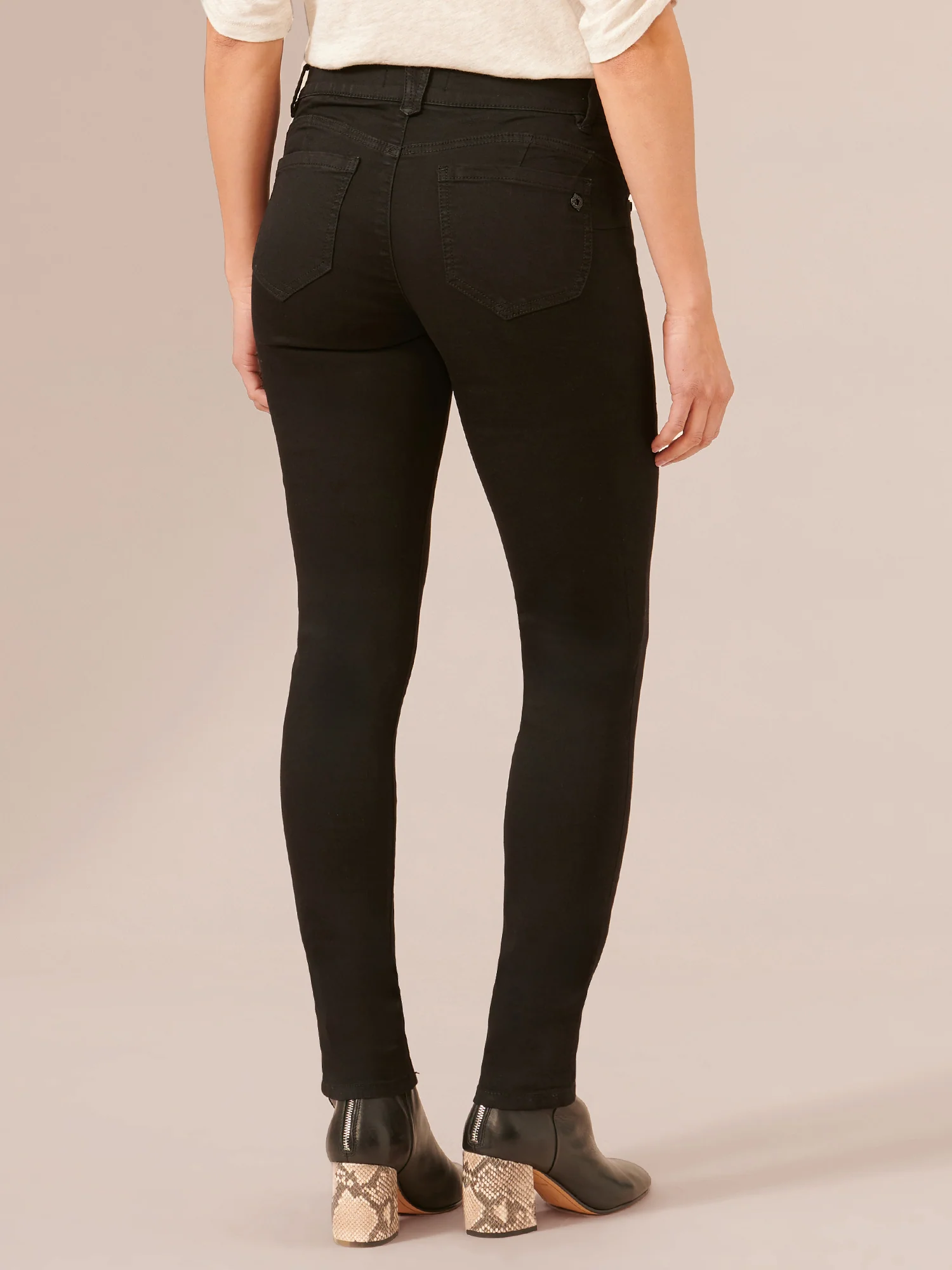 Stretch Black Denim "Ab"solution® Petite Jegging - Image 4